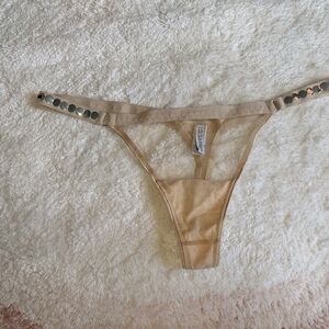 I. D. Sarrieri beige thong psnties Large